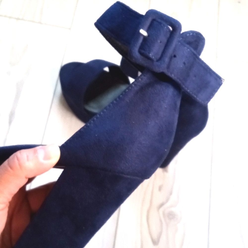 (52-3916) Idifu Heels Sz 8 - Picture 8 of 9
